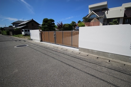 小松島市　擁壁・ゲート・駐車場工事